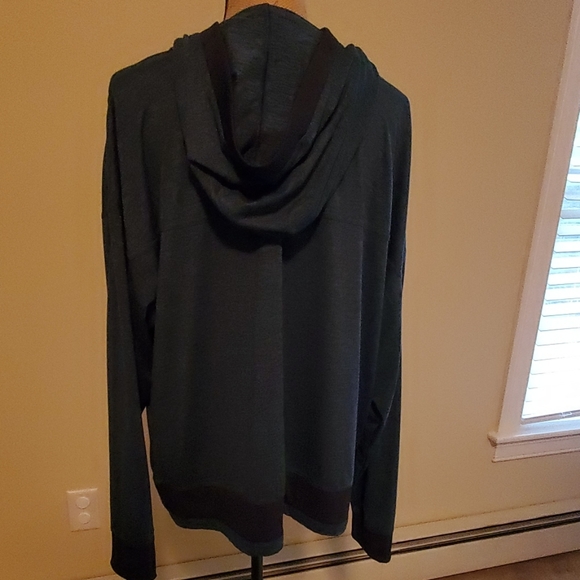 Women's pullover - Picture 2 of 3